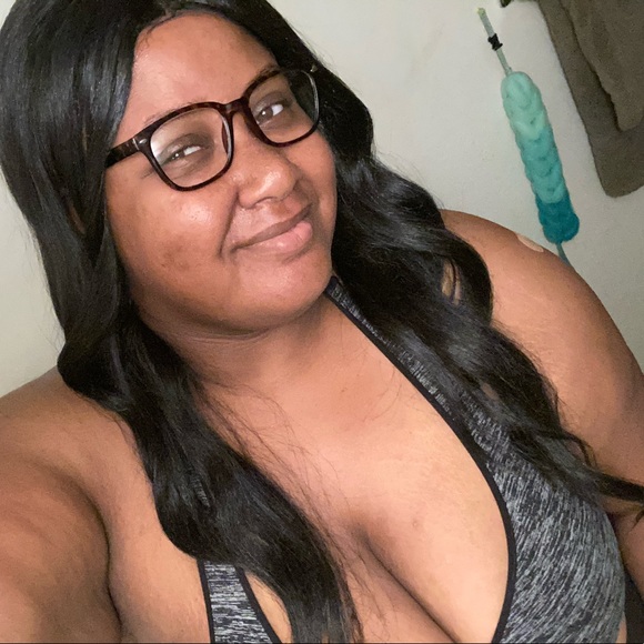 Meet your Posher, Carrington - Picture 2 of 4